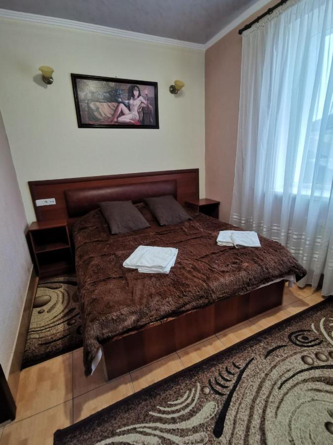 Monte-Kristo Hotel Каменец-Подольский Экстерьер фото