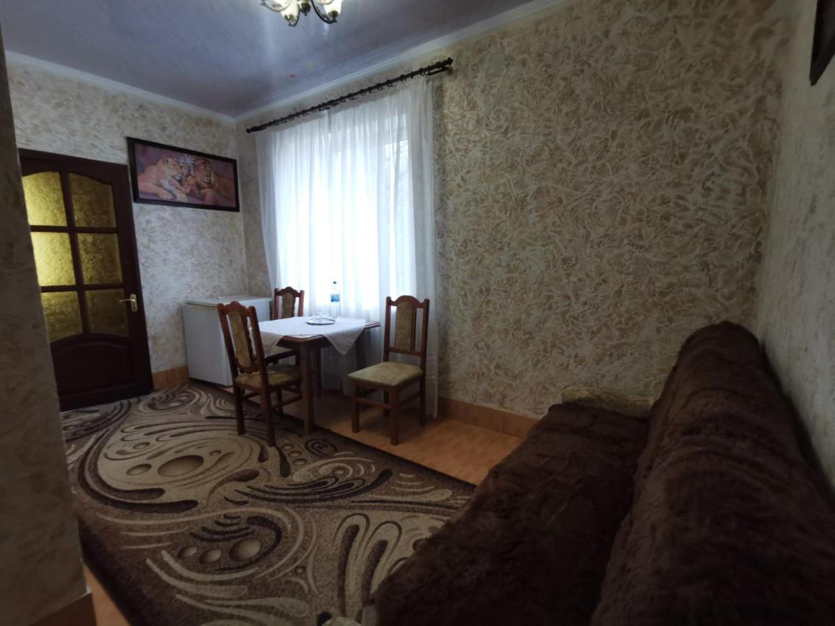 Monte-Kristo Hotel Каменец-Подольский Экстерьер фото