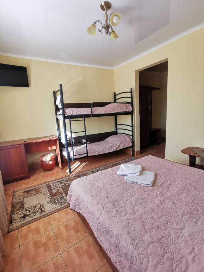 Monte-Kristo Hotel Каменец-Подольский Экстерьер фото
