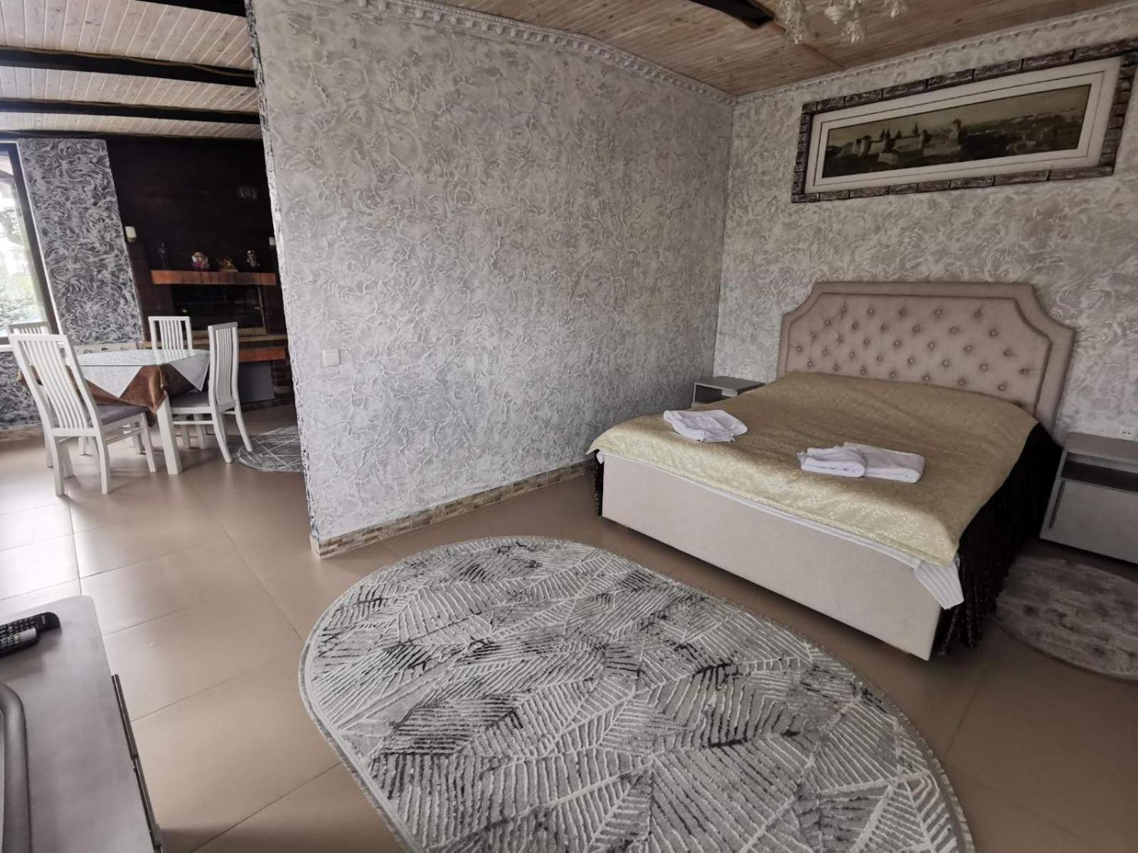 Monte-Kristo Hotel Каменец-Подольский Экстерьер фото