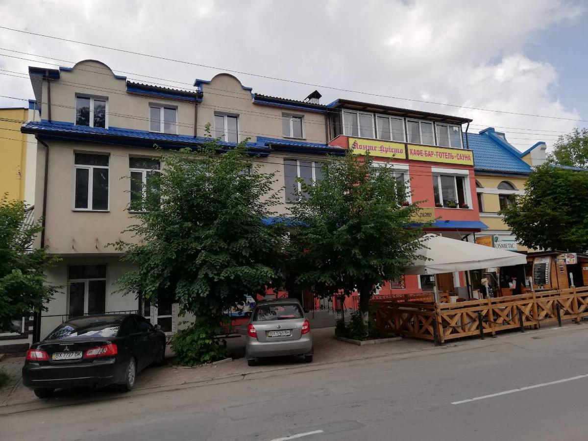 Monte-Kristo Hotel Каменец-Подольский Экстерьер фото