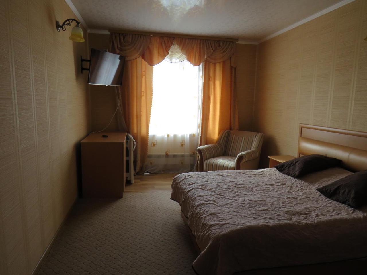 Monte-Kristo Hotel Каменец-Подольский Экстерьер фото