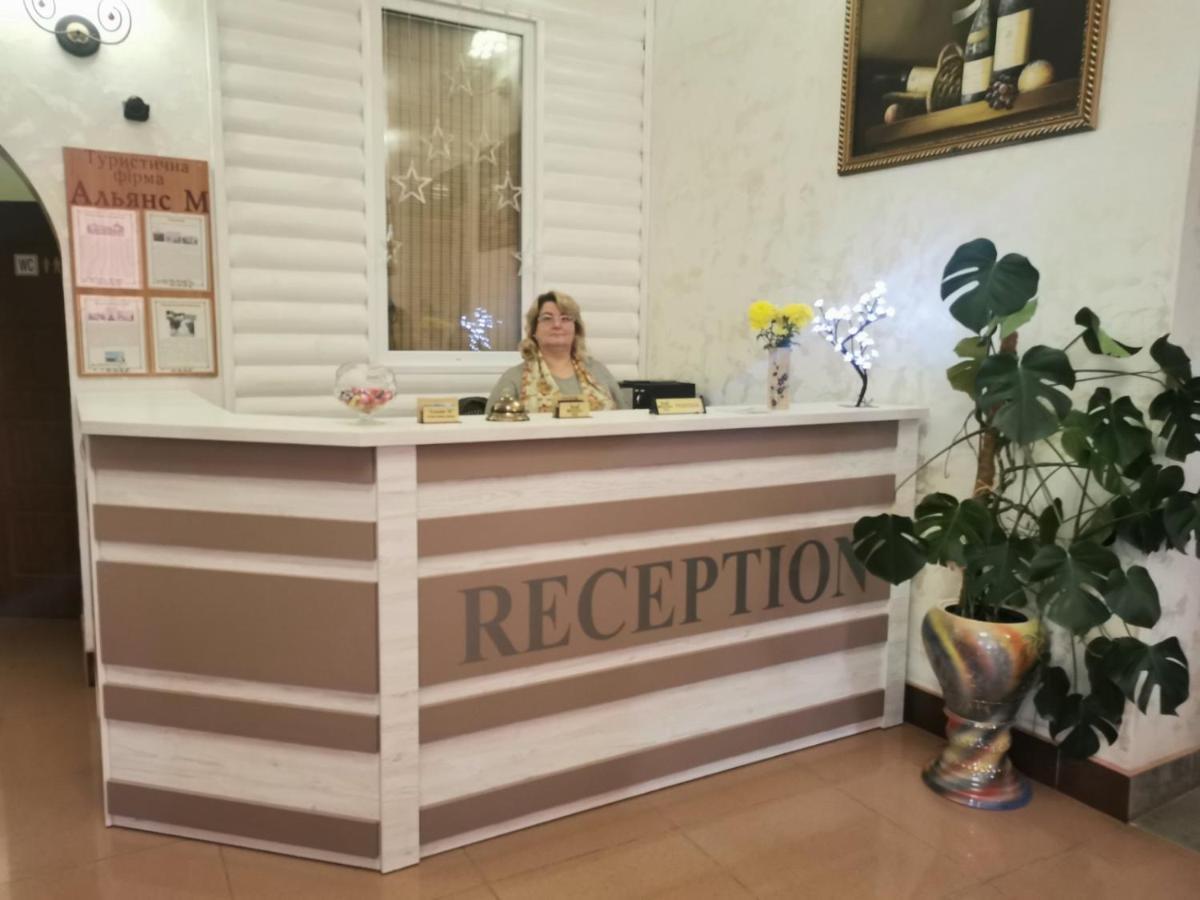 Monte-Kristo Hotel Каменец-Подольский Экстерьер фото