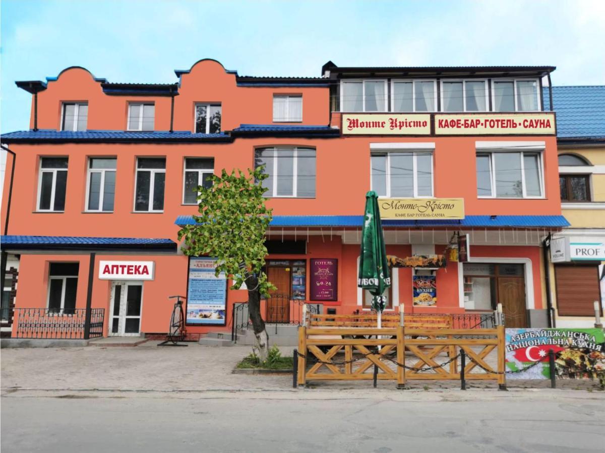 Monte-Kristo Hotel Каменец-Подольский Экстерьер фото